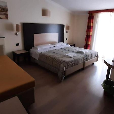 Dades Hotel Castelluccio dei Sauri Buitenkant foto