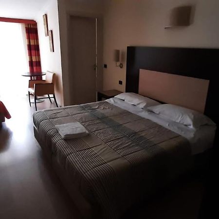 Dades Hotel Castelluccio dei Sauri Buitenkant foto